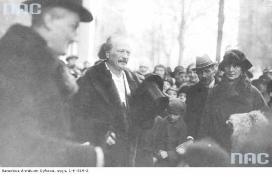 Paderewski w Poznaniu (ze zbiorów Narodowego Archiwum Cyfrowego, sygn. 1-H-319-2)