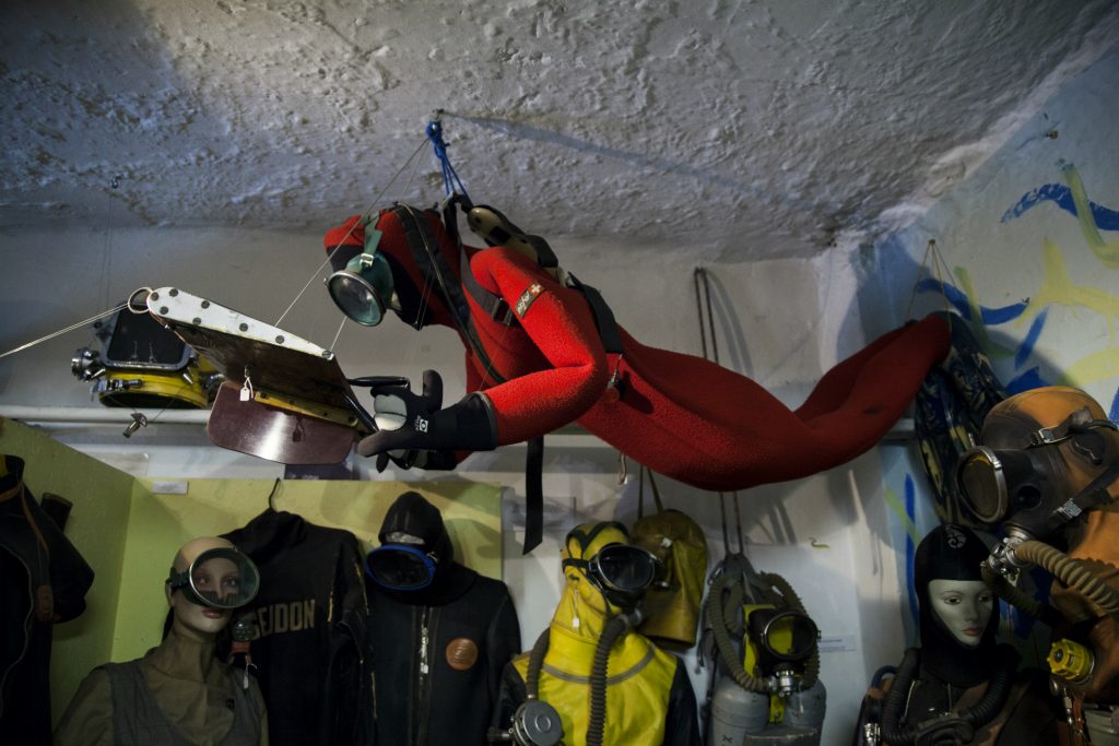 Na ekspozycji w Muzeum Nurkowania trzeba patrzeć również w górę! Fot. Wiktoria Gałecka