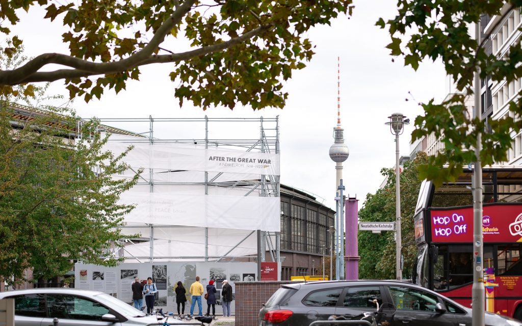 zdjęcie wystawy plenerowej