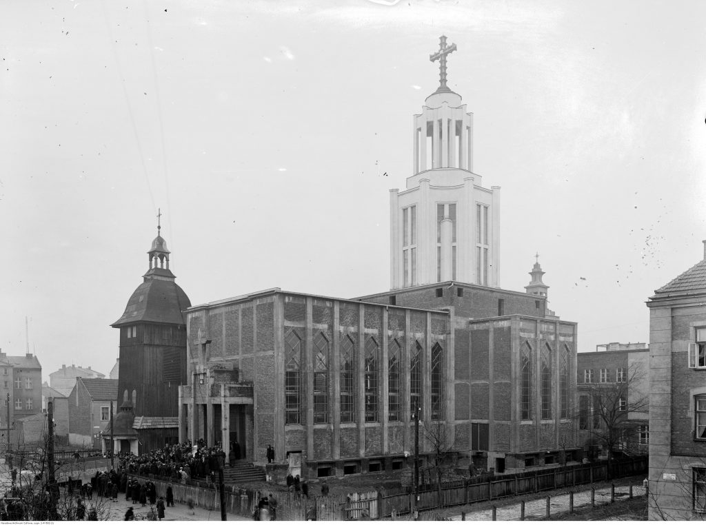 Widok zewnętrzny kościoła.