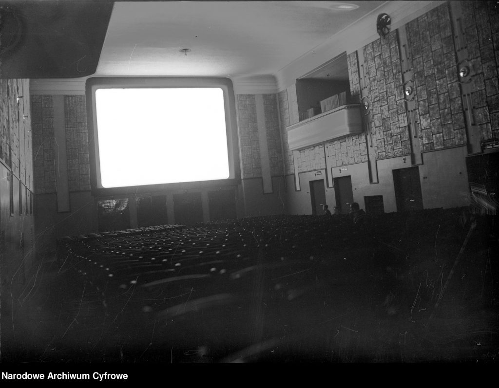 kinowa sala projekcyjna