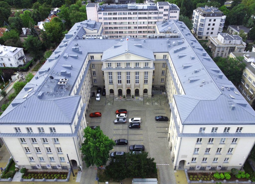 widok z lotu ptaka na budynek